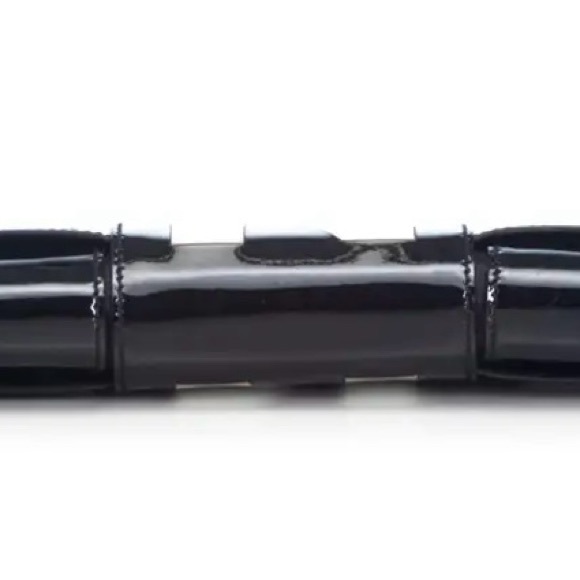 Frendi Clutch. Made of patent leather, with the brand's unique crossword design - Picture 3 of 7